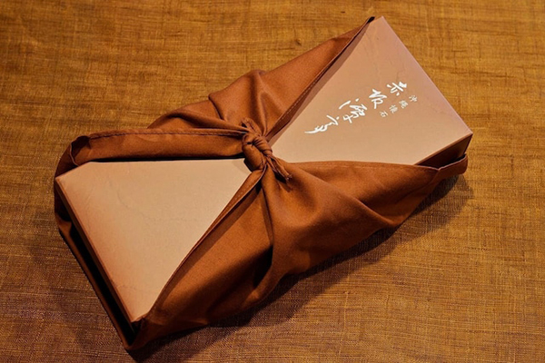 《モンドセレクション金賞受賞》創作琉球菓子　田芋チーズケーキ